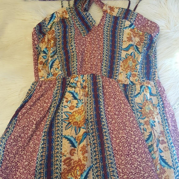 NWT BAND OF GYPSIES  TIE NECK MAXI DRESS w/SLIT - Picture 7 of 7